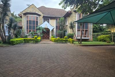 4 Bed House with En Suite in Runda