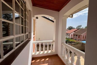 4 Bed Townhouse with En Suite in Lavington