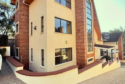 5 Bed Townhouse with En Suite at Lavington