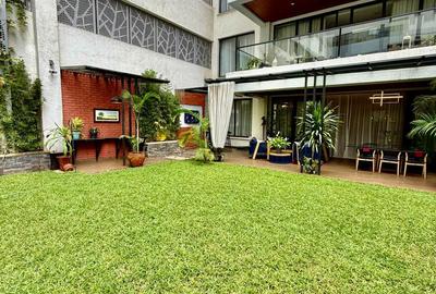 Furnished 3 Bed Apartment with En Suite in Spring Valley