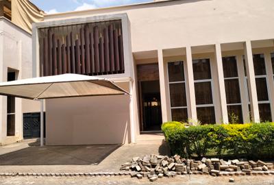 4 Bed Townhouse with En Suite in Lavington