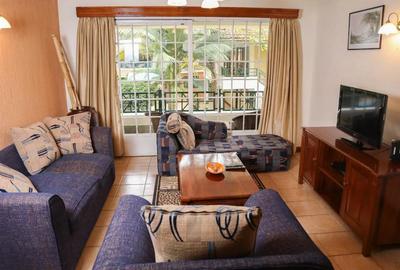 Serviced 1 Bed Apartment with Swimming Pool at Rhapta Road - 3