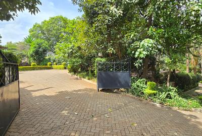 5 Bed Townhouse with En Suite in Lavington - 4