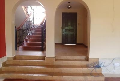 5 Bed House with En Suite in Kitisuru