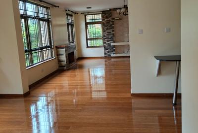 5 Bed Townhouse with En Suite at Lavington - 3