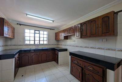 3 Bed Apartment with En Suite in Kilimani - 2