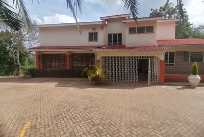 5 Bed House with En Suite at Gigiri Close To The Un