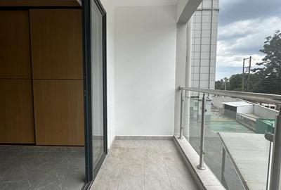 1 Bed Apartment with En Suite in Lavington - 2