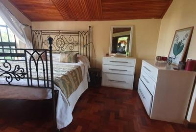 5 Bed House with En Suite at Old Runda - 4