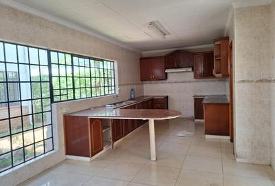 4 Bed Townhouse with En Suite in Westlands Area