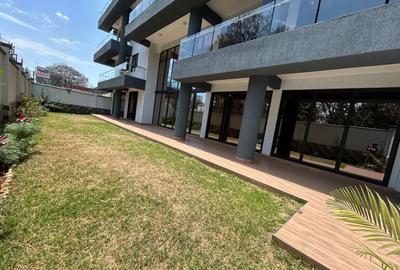 4 Bed Apartment with En Suite in Spring Valley