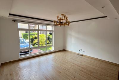 5 Bed Townhouse with En Suite at Namanga Road