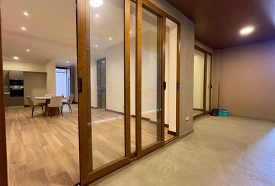 2 Bed Apartment with En Suite at Peponi Road