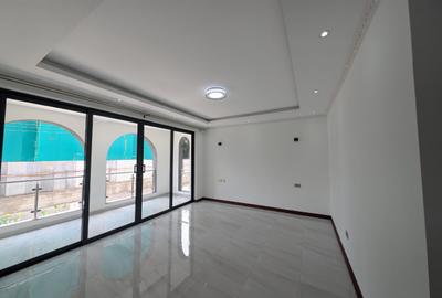 5 Bed Townhouse with En Suite in Lavington