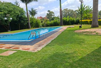 4 Bed Townhouse in Ridgeways - 3
