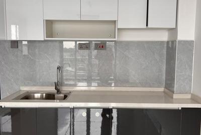 1 Bed Apartment with Gym in Kilimani - 2