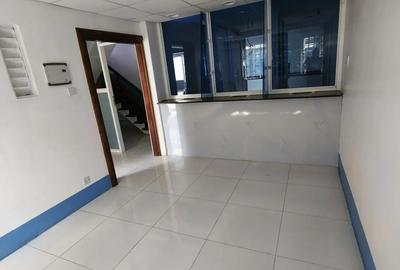 Commercial Property with Service Charge Included in Kilimani - 3
