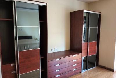 5 Bed Townhouse with En Suite in Kyuna