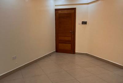 1 Bed Apartment with En Suite in Kilimani - 2