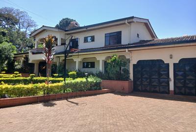 5 Bed Villa with En Suite in Nyari - 3