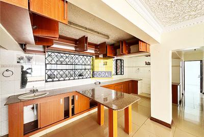 3 Bed Apartment with En Suite in Parklands