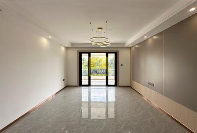 3 Bed Apartment in Riverside - 2