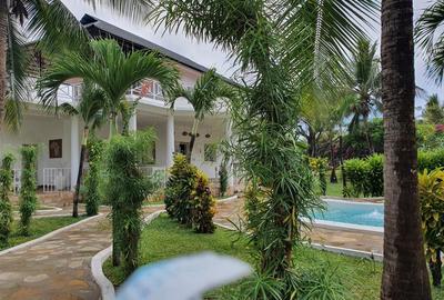 4 Bed House with En Suite in Malindi