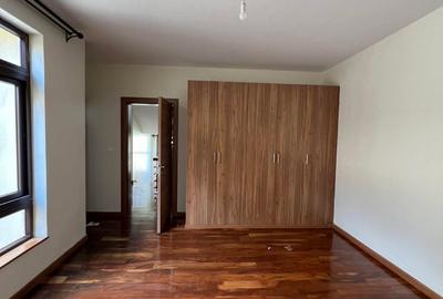5 Bed Townhouse with En Suite at Chalbi Drive - 4