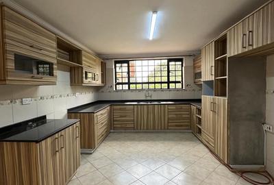 4 Bed Townhouse with En Suite in Karen - 4
