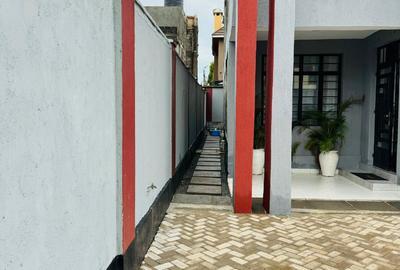 6 Bed Townhouse with En Suite in Membley