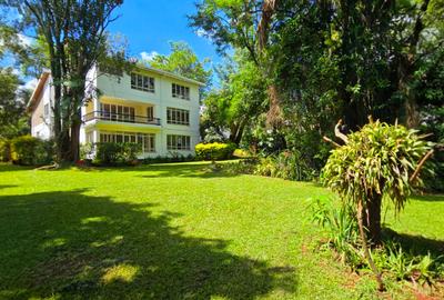 5 Bed House with En Suite in Gigiri