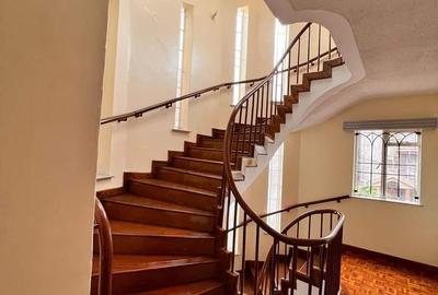 4 Bed Townhouse with En Suite in Lavington - 4