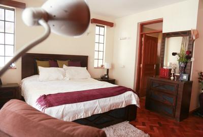 3 Bed Apartment with En Suite at Lavington - 3