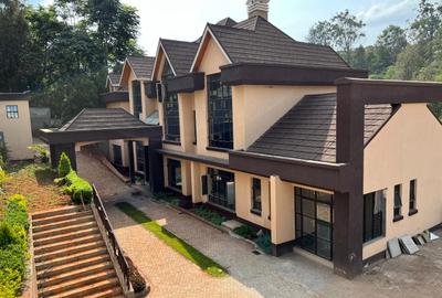 8 Bed House with En Suite at Nyari