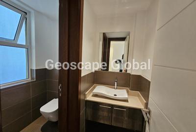 3 Bed Apartment with En Suite in Spring Valley