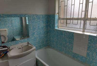 2 Bed Apartment with Borehole in Upper Hill