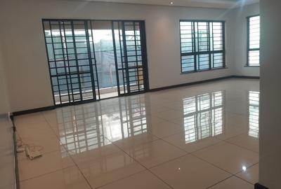 3 Bed Apartment with En Suite in General Mathenge