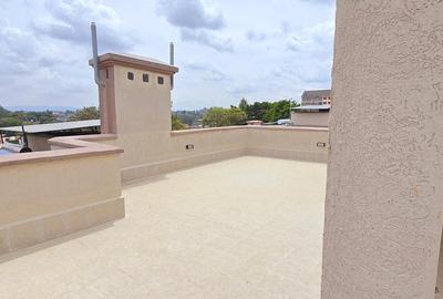 5 Bed Townhouse with En Suite in Lavington