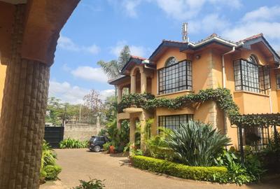 4 Bed Townhouse with En Suite in Westlands Area