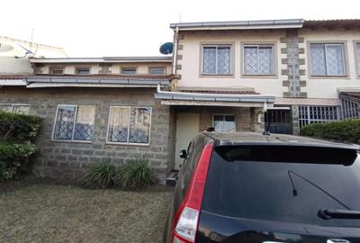 3 Bed Townhouse with En Suite at Baraka Estate Embakasi