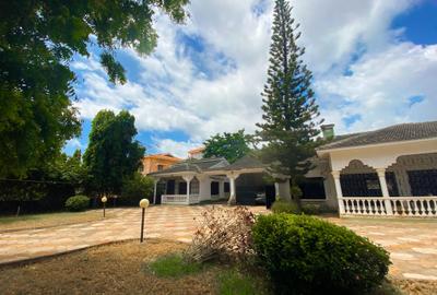 4 Bed Villa with En Suite in Nyali Area