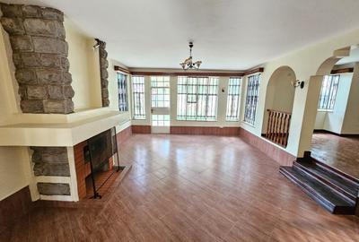 5 Bed House with En Suite at Lavington