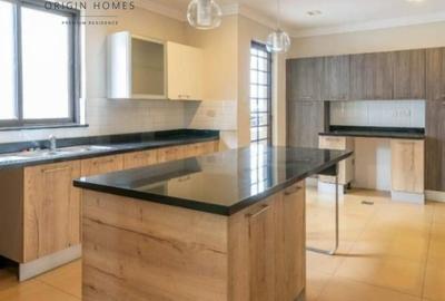 5 Bed Townhouse with En Suite at Karen