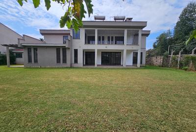 6 Bed Villa with En Suite in Lavington