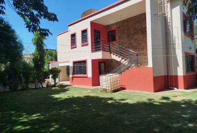 4 Bed House with En Suite in Runda