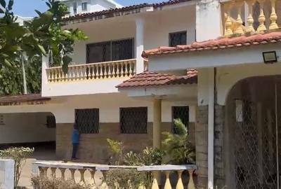 5 Bed House with En Suite at Nyali Mombasa