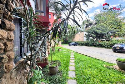 Serviced 2 Bed Apartment with En Suite at Dennis Pritt Road - 2