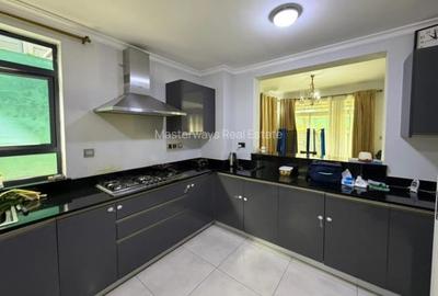 4 Bed Townhouse with En Suite in Runda