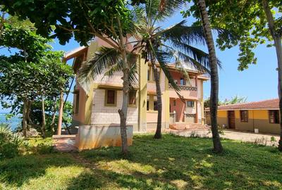 4 Bed Villa with En Suite at Kanamai