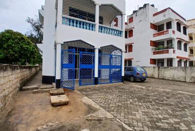 3 Bed Apartment with En Suite at 2Nd Avenue Nyali